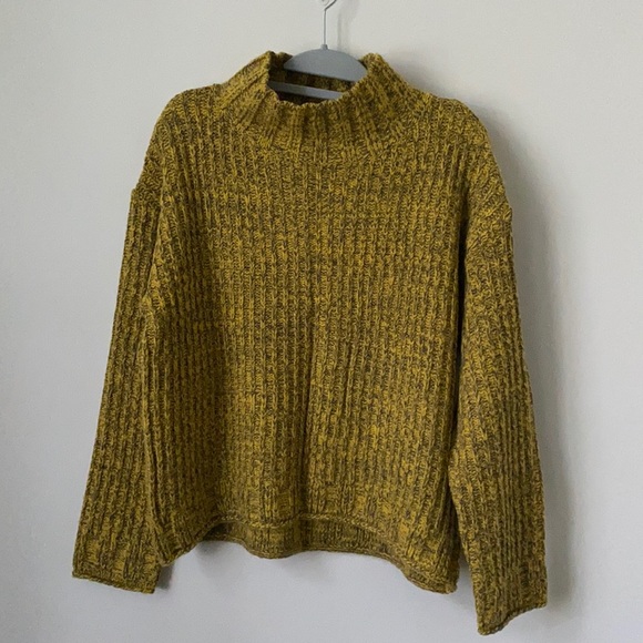 Beautiful yellow/ gray sweater. Size S - Picture 1 of 8
